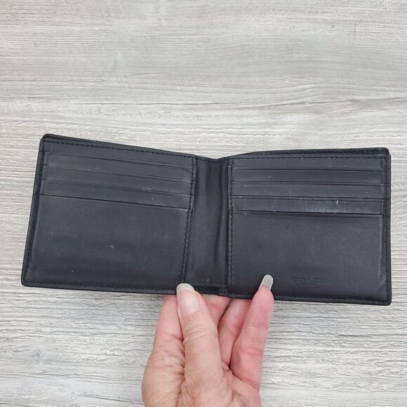 Star Wars x Coach 3 in 1 wallet with Darth Vader - Picture 3 of 10